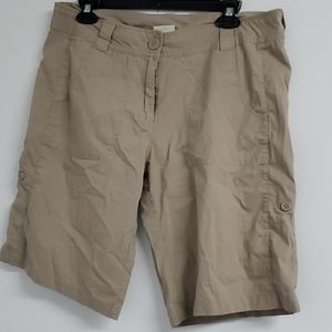 Magellan Outdoors size 10 hiking shorts
